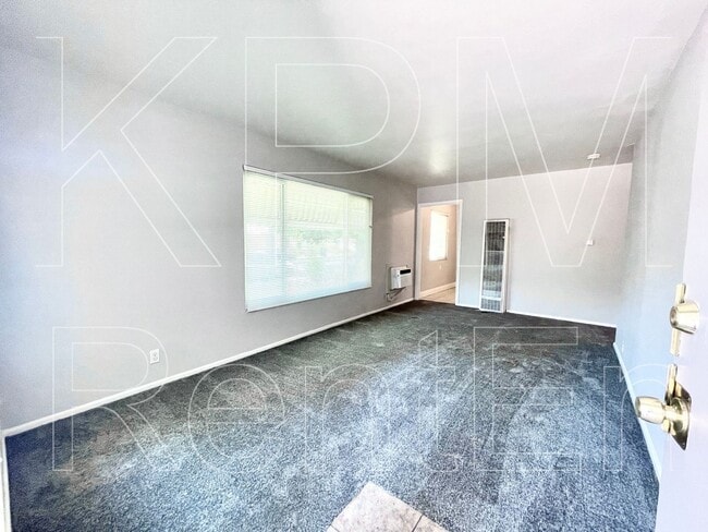 Building Photo - 2104 N Sutter St