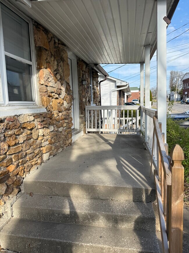 1014 Saint Marys Blvd