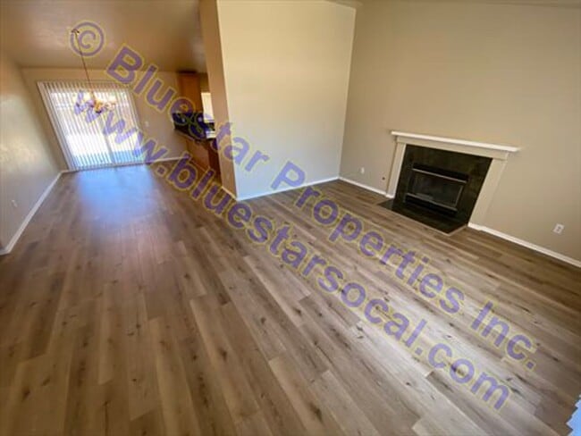 Foto del edificio - 13460 Cahuenga Rd