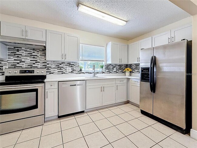Foto del edificio - 8345 81st Ct N