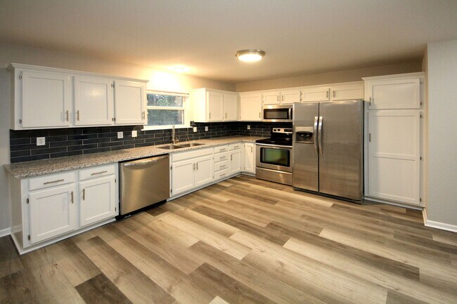 All new updated kitchen, granite counter tops - 1879 Chickadee Dr