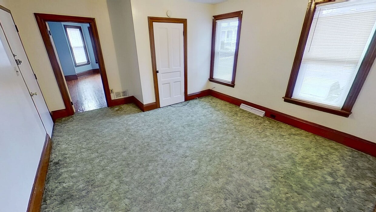 Foto del edificio - Second-Floor Comfort in Glen Rock