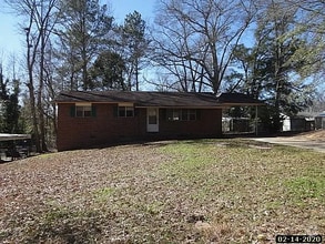 Building Photo - 1215 Winifred Ln