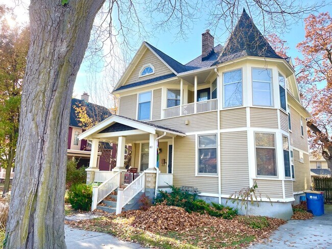 Foto del edificio - 2 bedroom in Heritage Hill