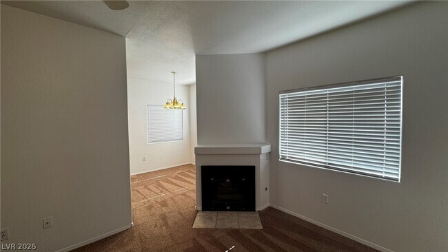 Foto del edificio - 8501 W University Ave