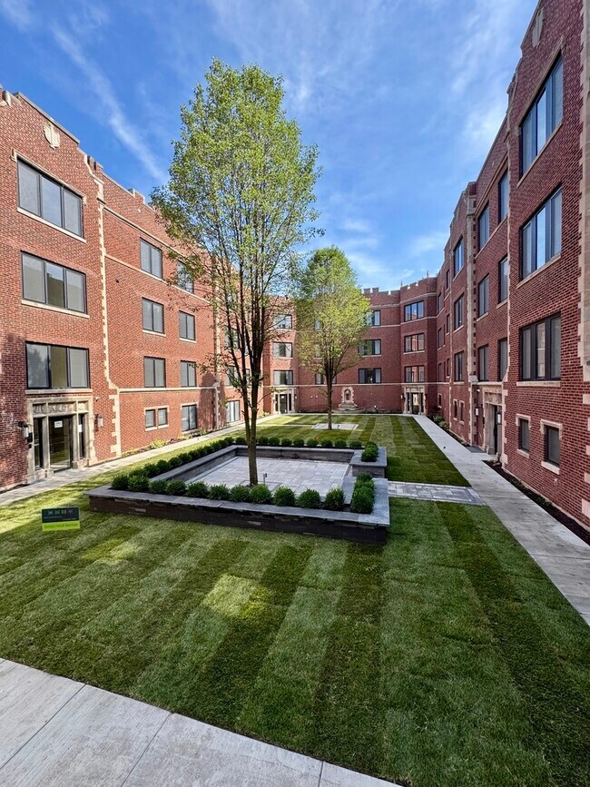 Foto del edificio - 1337 W Estes Ave
