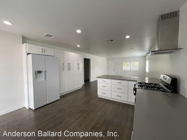 Building Photo - 2 br, 2 bath House - 3228 Estara Avenue
