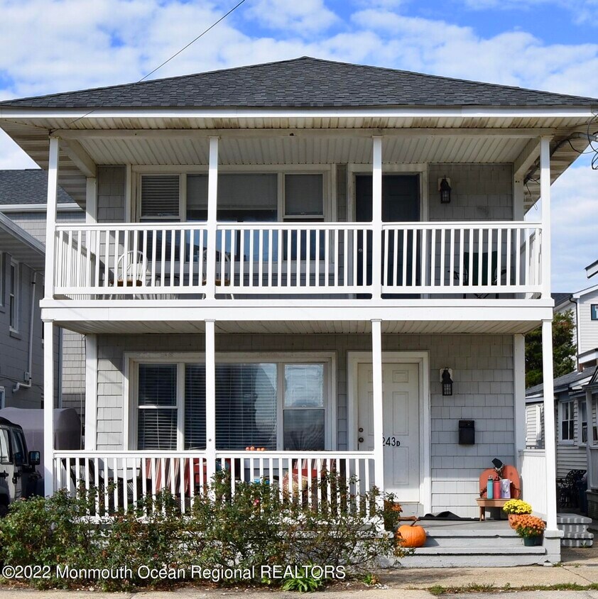 243 1st Ave, Manasquan, NJ 08736 Townhome Rentals in Manasquan NJ
