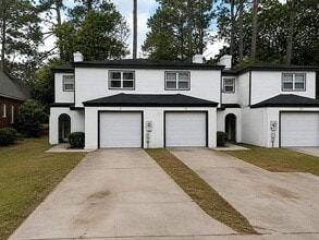 Building Photo - 4 Brookwood Cir
