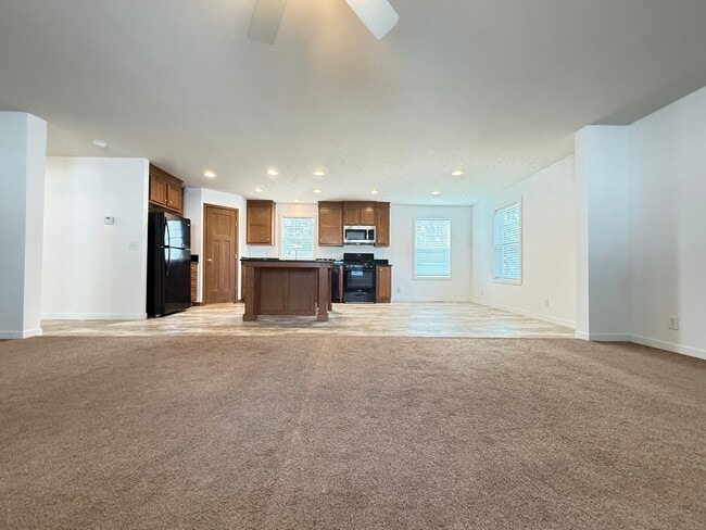 Foto del edificio - 2018 Lark Ln NW