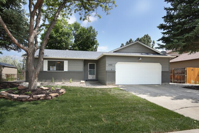 Foto del edificio - 2455 Sunstone Drive