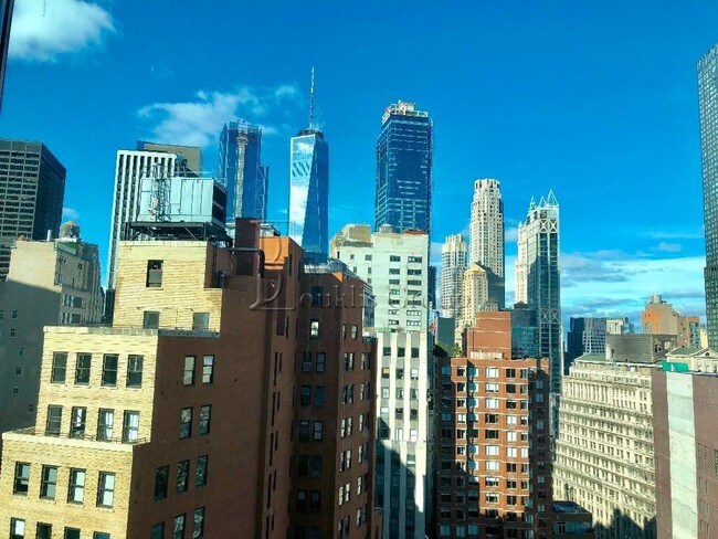 Foto del edificio - 32 Fulton St