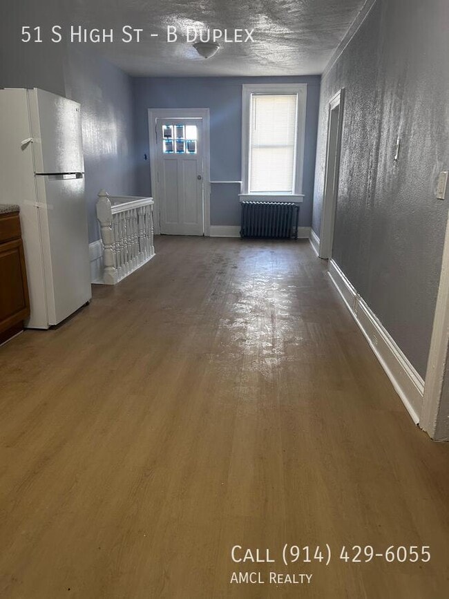 Photo - 51 S High St Apartment