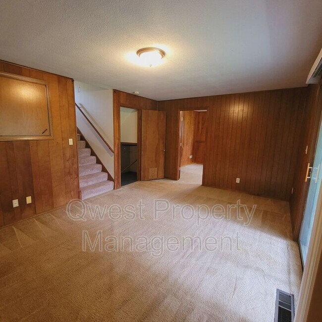 Foto del edificio - 2560 Ridgemoor Dr SE