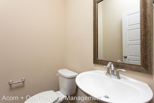 Building Photo - 3 br, 3.5 bath House - 1121 Midtowne Way