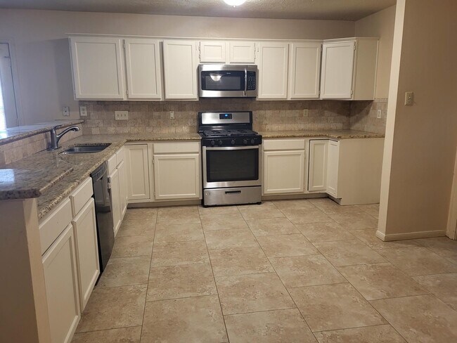 Foto del edificio - 7223 Yardley Dr