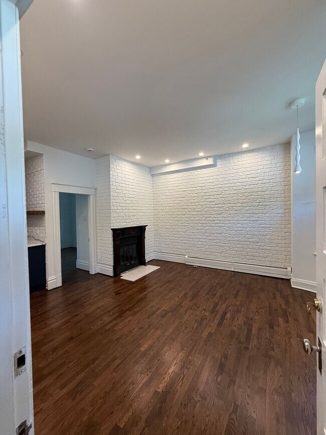 Building Photo - Remodeled one bedroom Condo for Rent in Do...