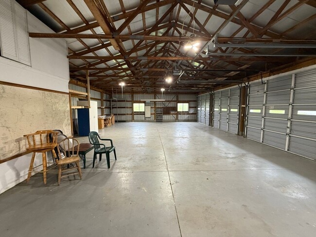 Building Photo - 3 Bedroom, 2 Bathroom House for Rent