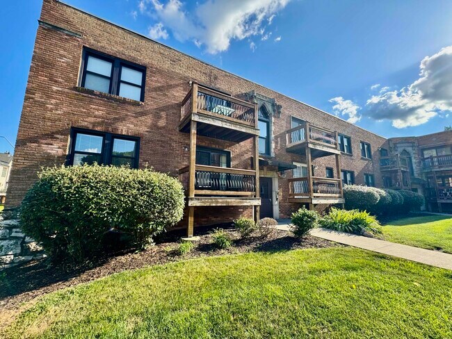 Building Photo - 4540 Jarboe St