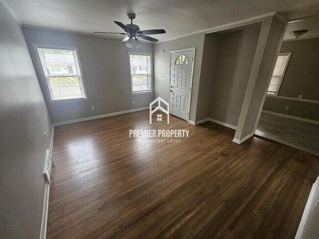 Building Photo - 1555 Raymore Rd