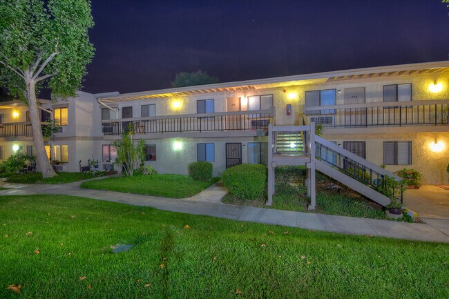 Pasarela de la Plaza del Patrimonio - HERITAGE PLAZA