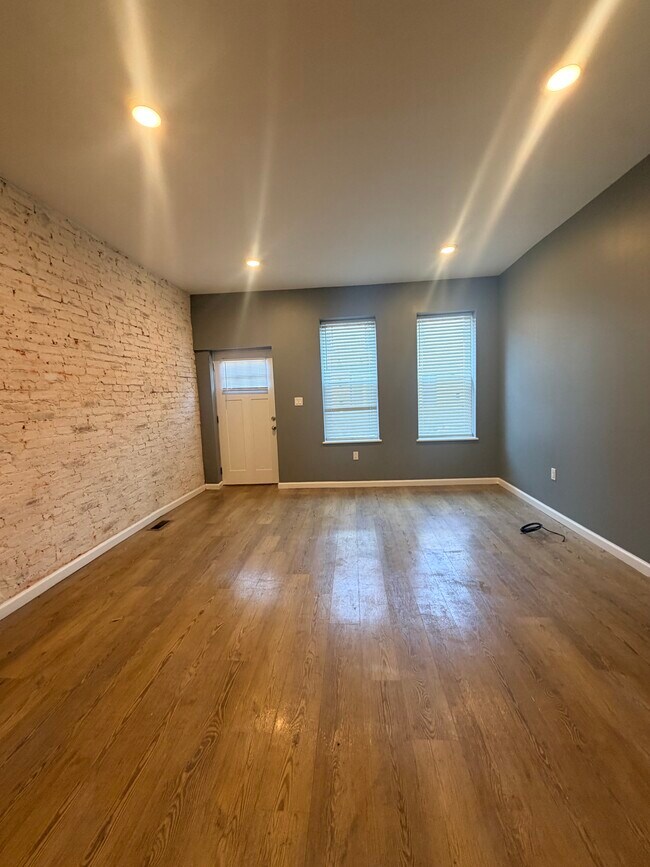 Foto del edificio - 2333 N Woodstock St