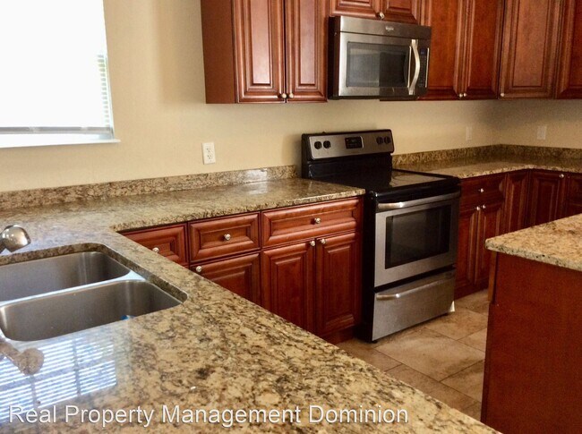 Building Photo - 4 br, 2.5 bath House - 1106 Shell Road