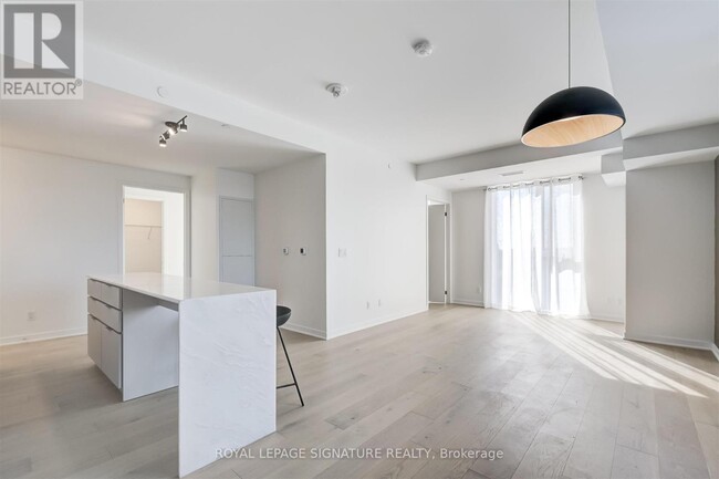 Building Photo - 185 Alberta Ave