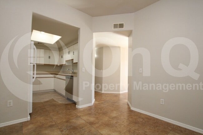 Foto del edificio - 3434 E Baseline Rd