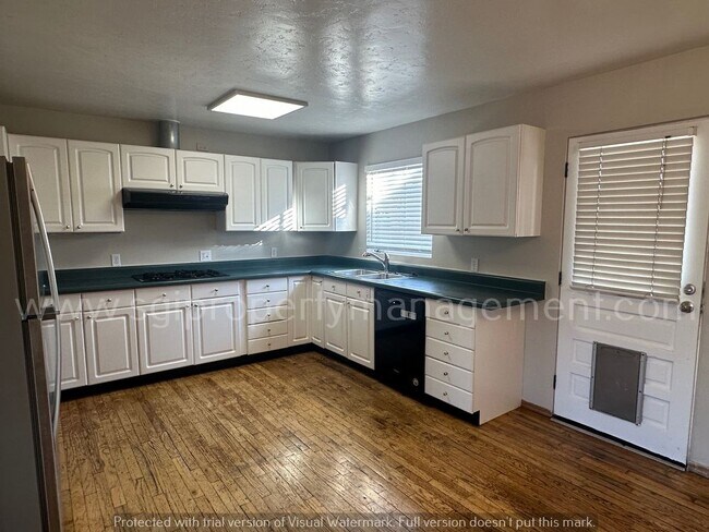 Building Photo - Charming 3 bedroom Tempe home walking dist...