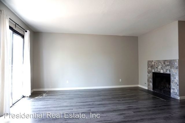 Building Photo - 3 br, 2.5 bath House - 16158 Loretta Lane
