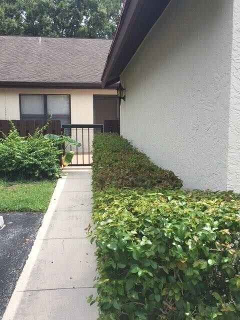 Building Photo - 2054 SW Silver Pine Way