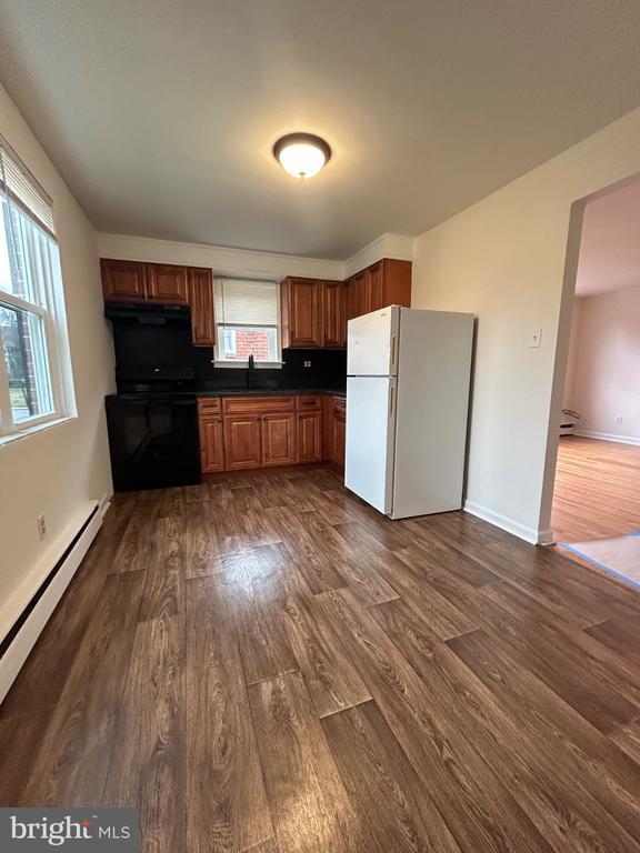 Building Photo - 3 E Park Rd