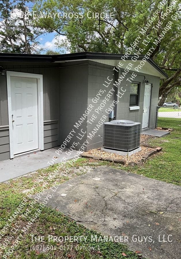 Building Photo - 1698 E Waycross Cir