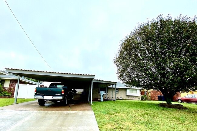 Photo - 5412 S Independence Ave House