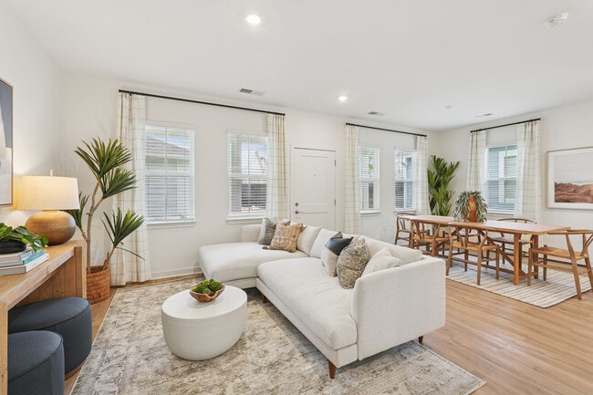 Interior Photo - Hamlet Barclay West - Homes & Townhomes fo...