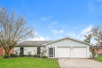 Building Photo - 152 Bastrop St