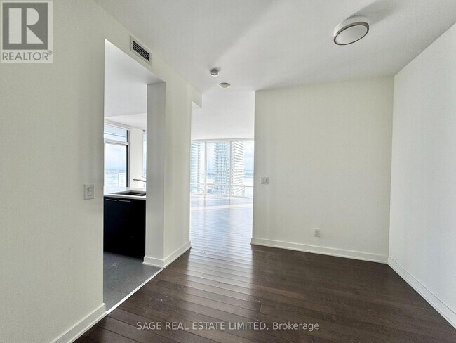 Building Photo - 1 Market St.