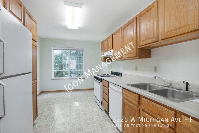 Building Photo - 3325 W Michigan Ave