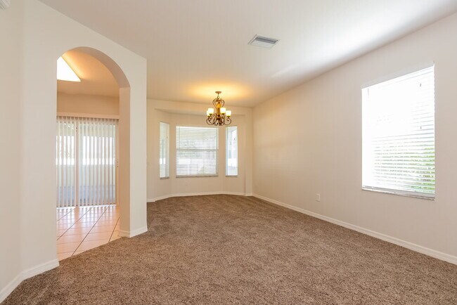 Foto del edificio - 8103 Canterbury Lake Blvd