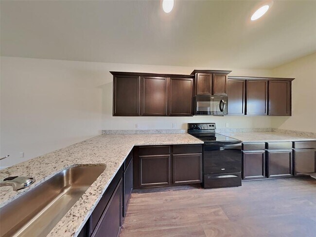 Foto del edificio - 105 Pettigrew Ct