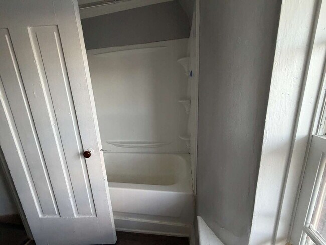 Foto del edificio - 3 Bedroom Apartment in Piffard – Available Immediately
