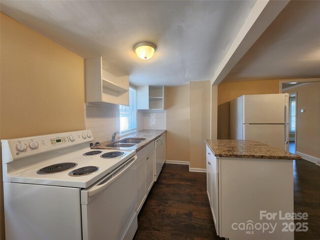 Foto del edificio - 420 Jackson Park Rd