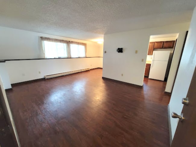 Building Photo - 900 Montana St