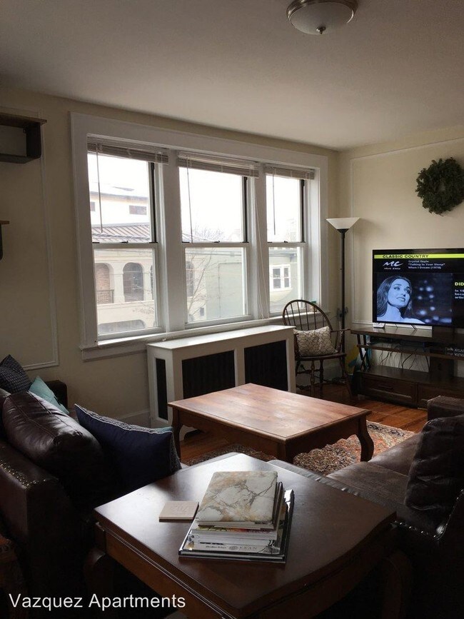 Foto del edificio - 83 Forest St