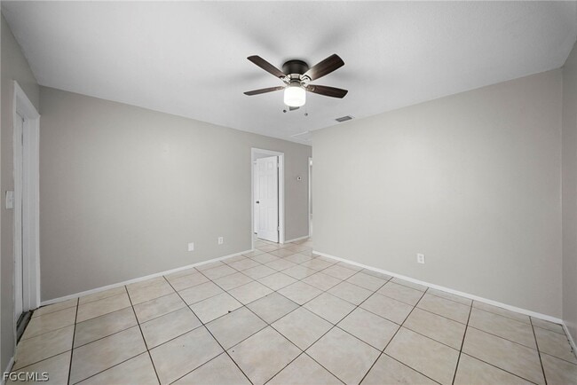 Building Photo - 464 Carolina Ave