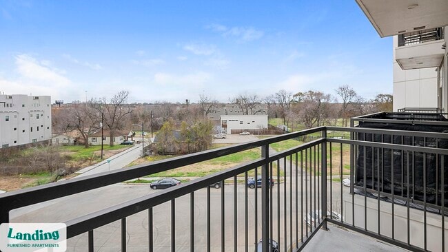 Building Photo - 3030 Summer St