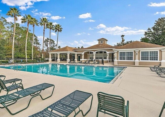 Foto del edificio - 10550 Baymeadows Rd