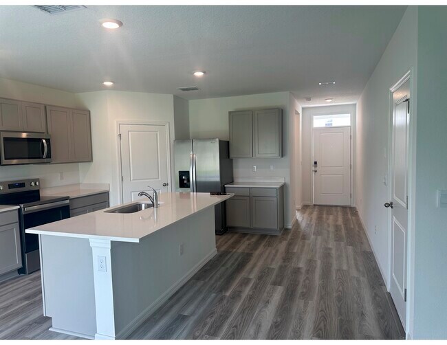 Cocina - 10588 Farm Hill Ave