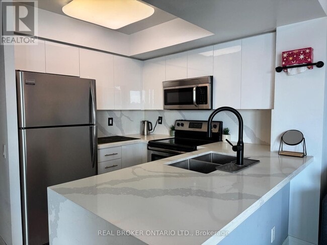 Building Photo - 28 Harrison Garden Blvd